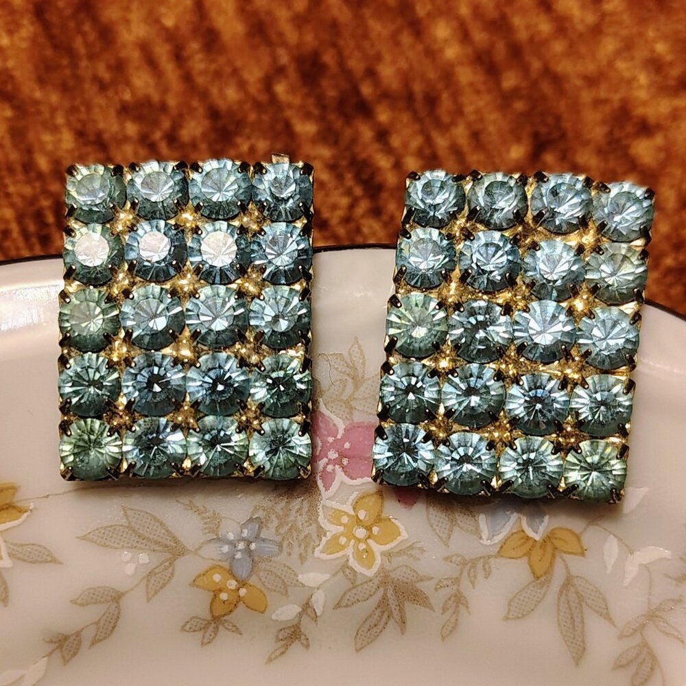 Vtg Bling Baby Blue Rhinestone Rectangle Silver Tone Clip On Earrings